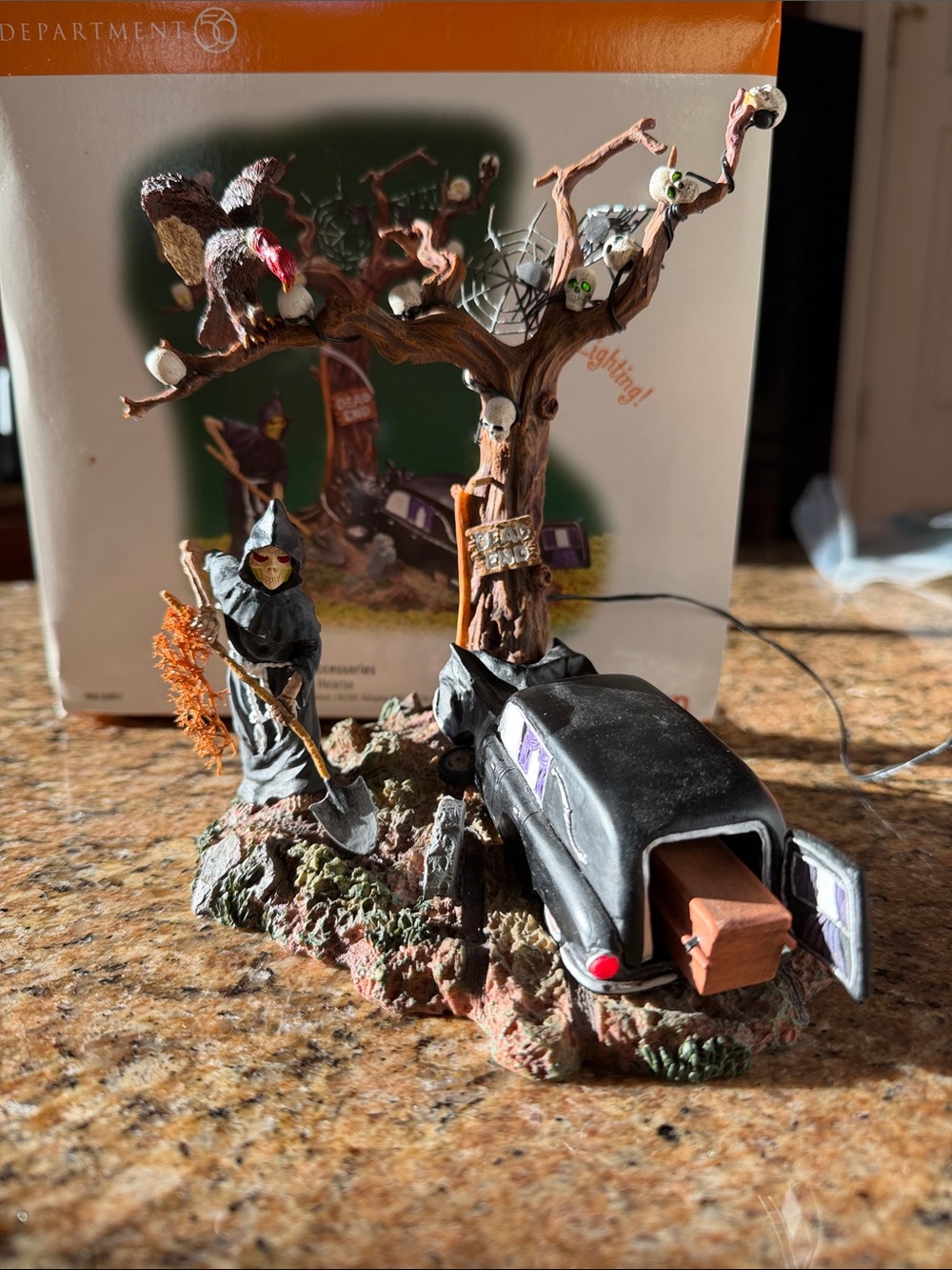 Department 56 Haunted Hearse